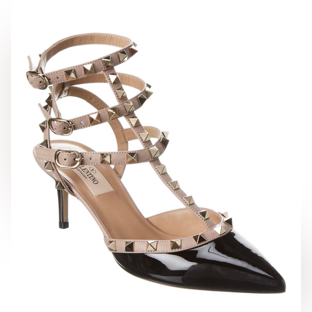 Valentino Rockstud Pumps In Black Patent Leather